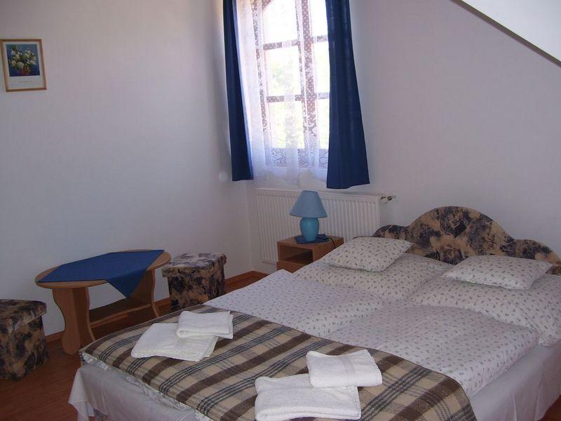Hubertus Vendeghaz Hotel Parad Room photo
